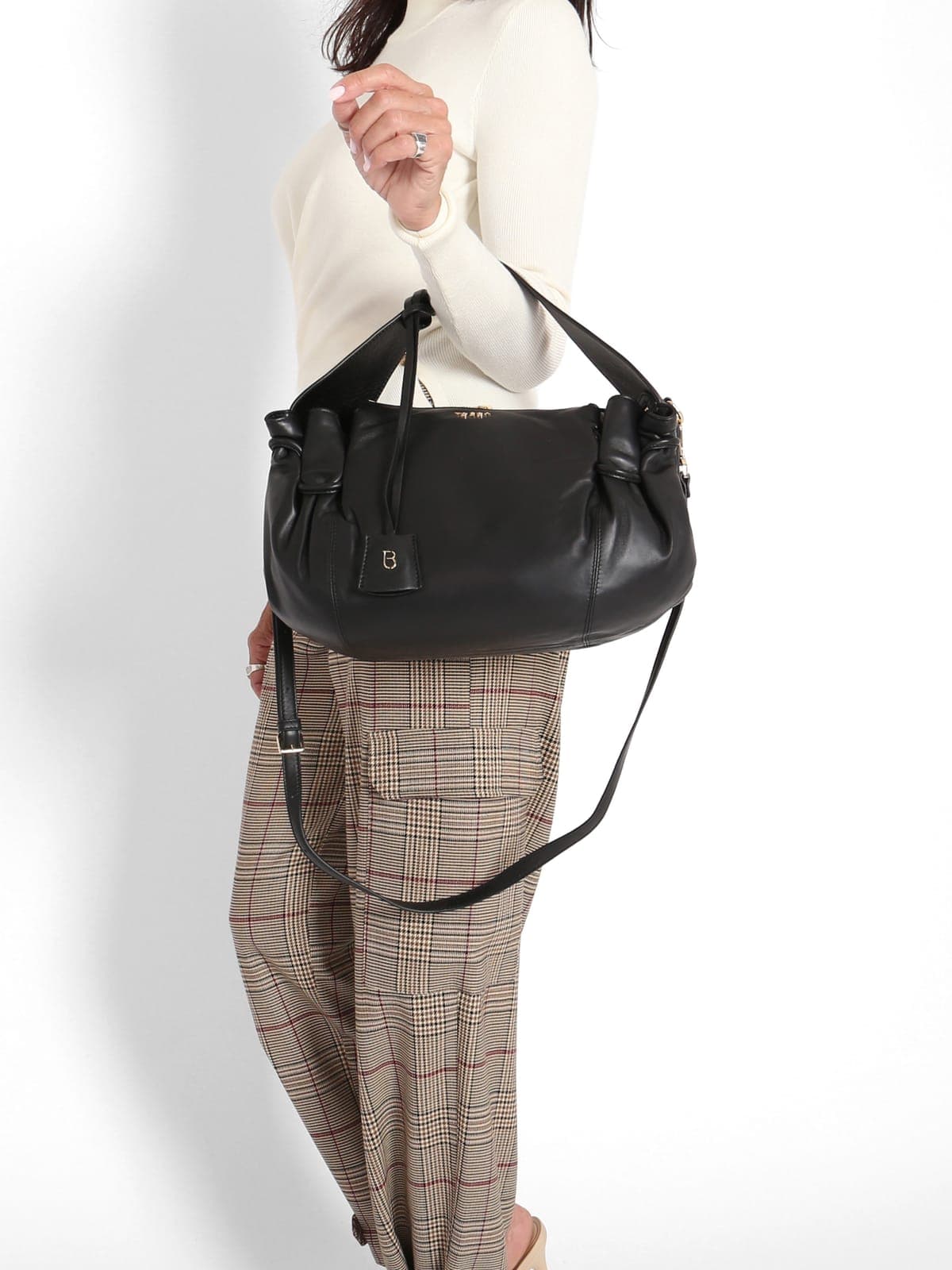 Bolso Negro Frunces — foto 5