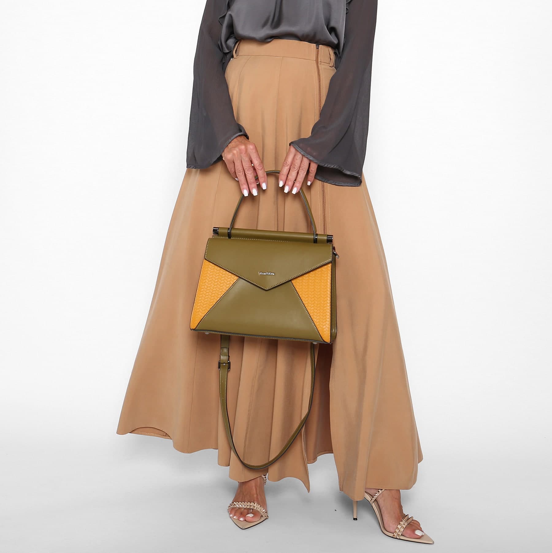 Bolso Reversible Caqui — foto 3
