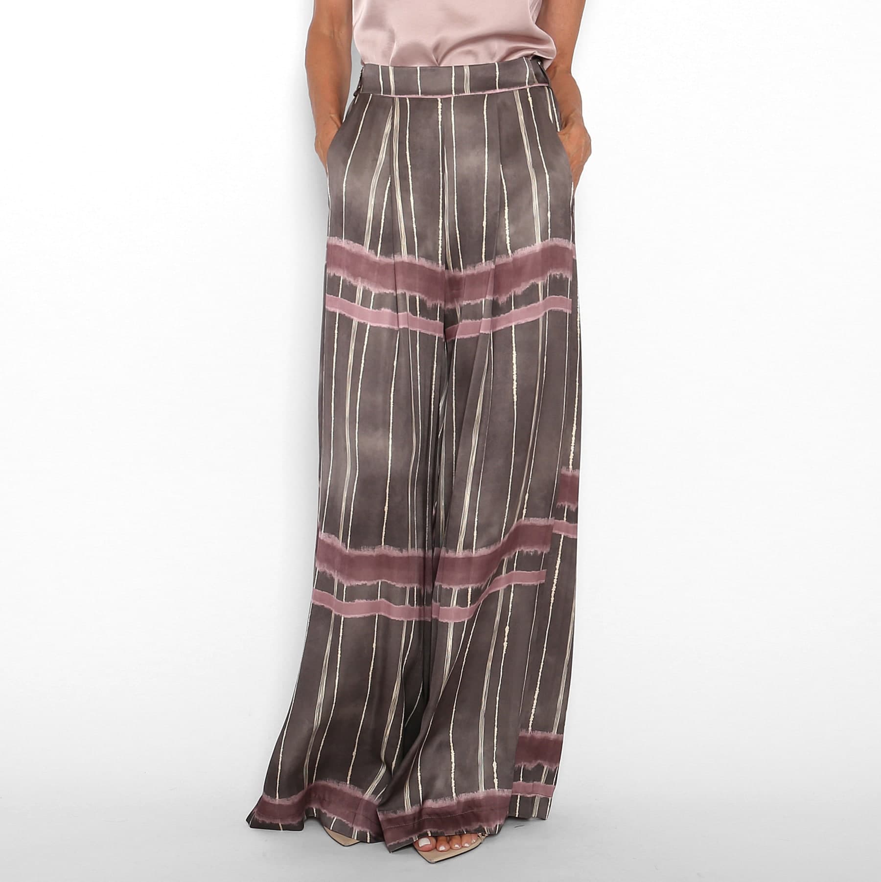 Pantalón Rayas Satinado Gris